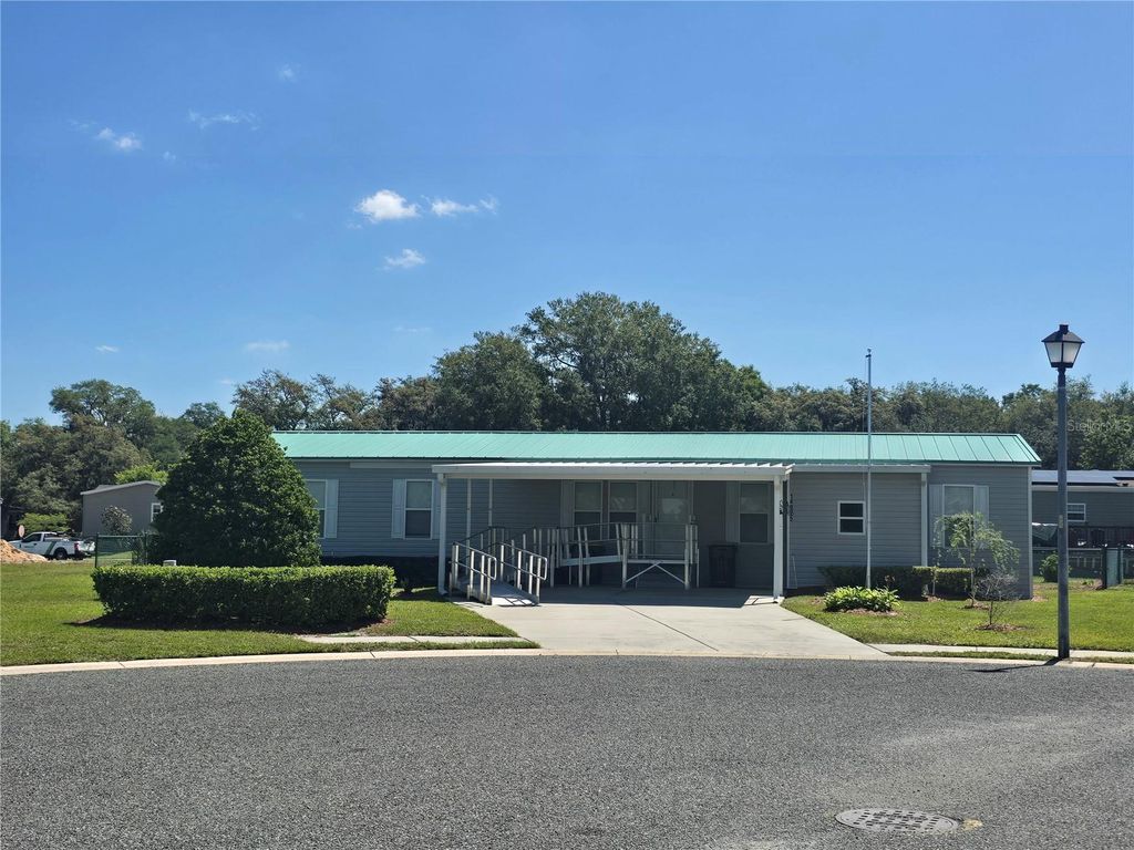 Image 42 of property listing at 14025 STAG HORN COURT, Astatula, FL 34705