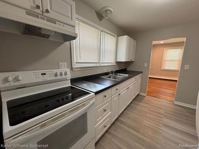 19800 Parkside Street, St. Clair Shores, MI 48080