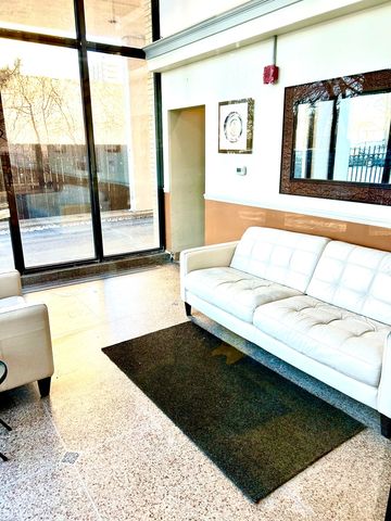 6701 S Crandon Avenue 9B, Chicago, IL 60649