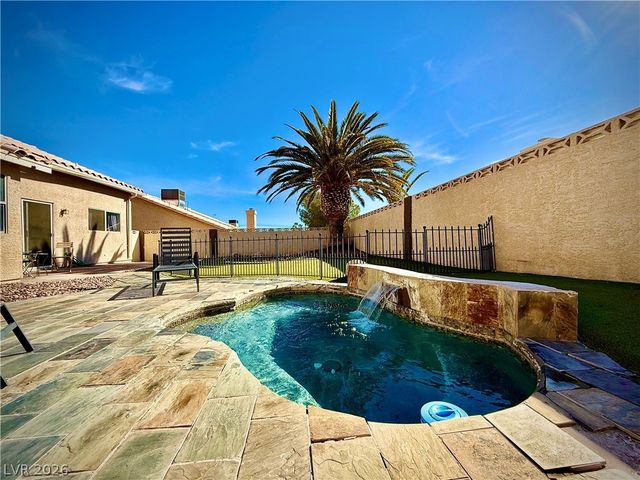 2033 Riderwood Avenue, North Las Vegas, NV 89032