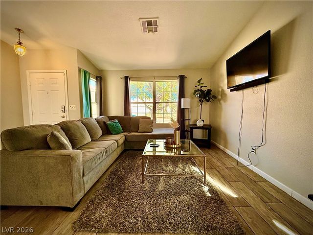 2033 Riderwood Avenue, North Las Vegas, NV 89032