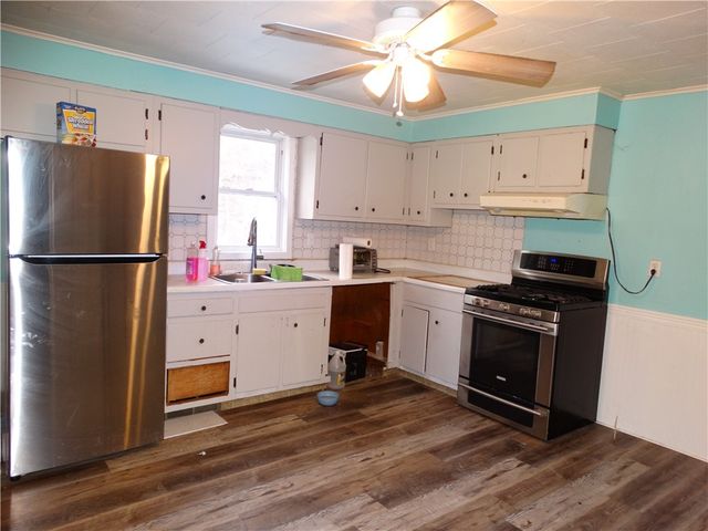 24 Hillman St, Fallowfield, PA 15314