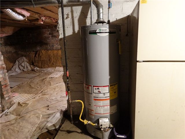 24 Hillman St, Fallowfield, PA 15314