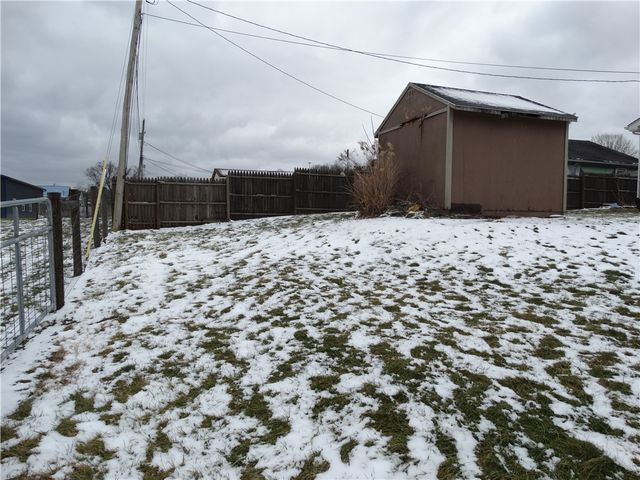 24 Hillman St, Fallowfield, PA 15314