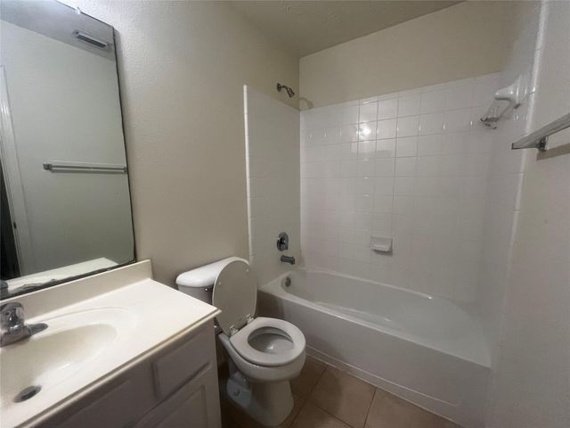 5508 Lilywood Ln, Rosharon, TX 77583