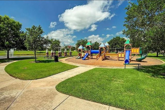 5508 Lilywood Ln, Rosharon, TX 77583