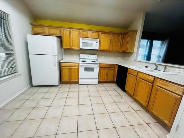 5508 Lilywood Ln, Rosharon, TX 77583