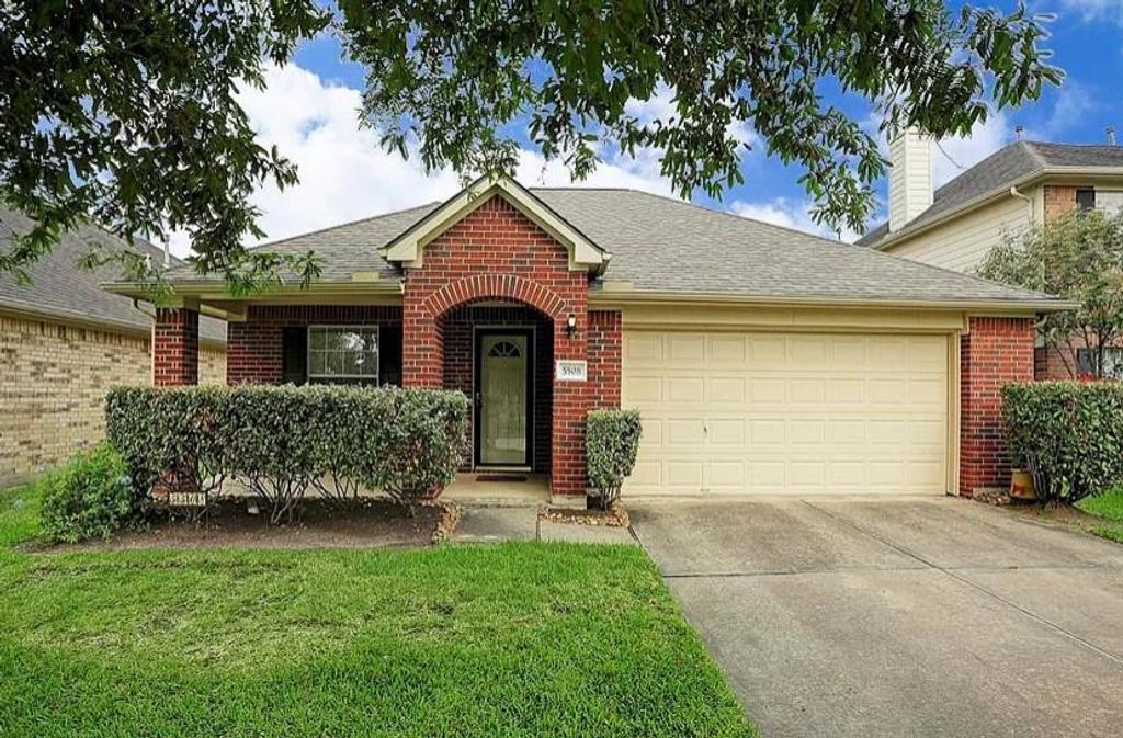 5508 Lilywood Ln, Rosharon, TX 77583