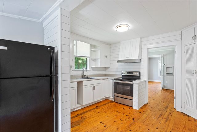 209 Moore Avenue, Walhalla, SC 29691