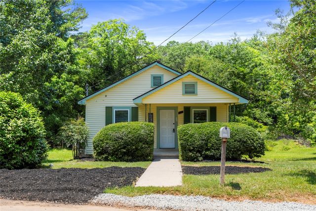 209 Moore Avenue, Walhalla, SC 29691