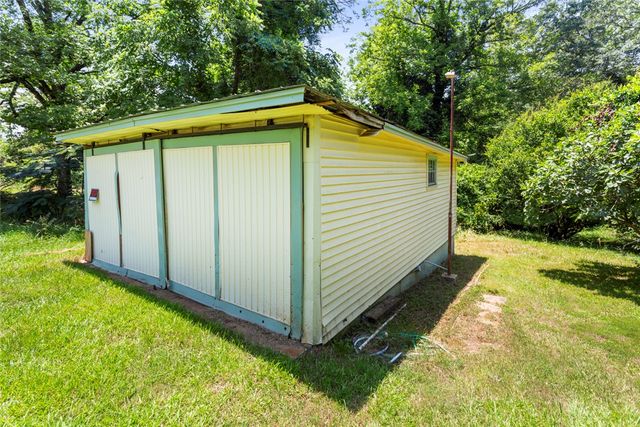 209 Moore Avenue, Walhalla, SC 29691