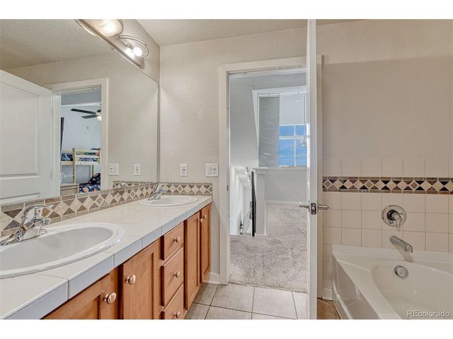 7240 W Custer Ave 412, Lakewood, CO 80226