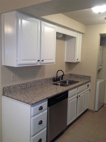 11130 N Stratford Drive 428, Oklahoma City, OK 73120