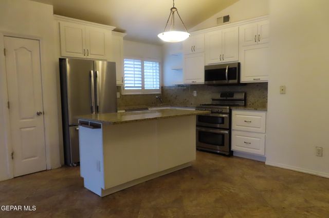 3493 YELLOW ROSE Street, El Paso, TX 79936