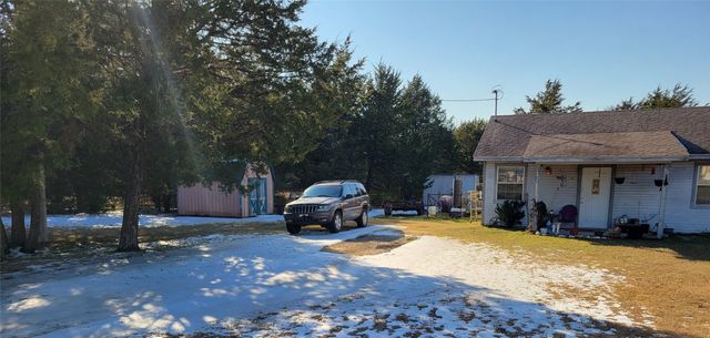 401 Meadowview Lane, Point, TX 75472