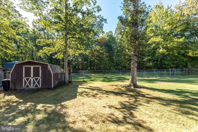 2338 BEDMINSTER RD, Perkasie, PA 18944
