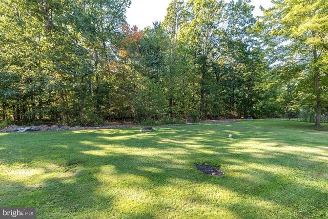 2338 BEDMINSTER RD, Perkasie, PA 18944