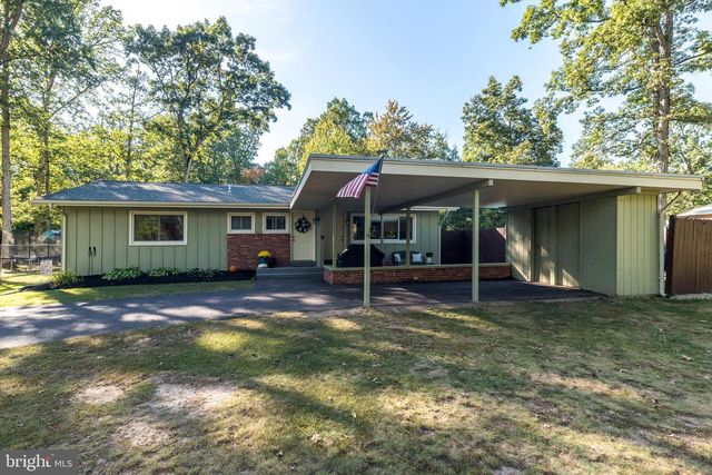 2338 BEDMINSTER RD, Perkasie, PA 18944