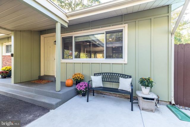 2338 BEDMINSTER RD, Perkasie, PA 18944