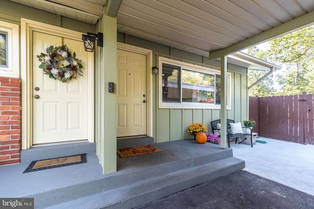 2338 BEDMINSTER RD, Perkasie, PA 18944
