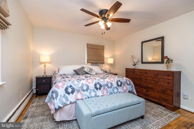 2338 BEDMINSTER RD, Perkasie, PA 18944