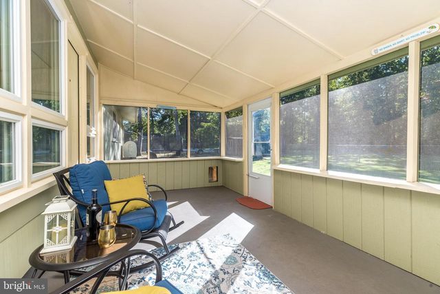 2338 BEDMINSTER RD, Perkasie, PA 18944