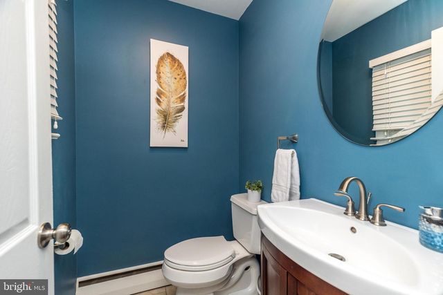 2338 BEDMINSTER RD, Perkasie, PA 18944