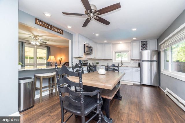 2338 BEDMINSTER RD, Perkasie, PA 18944