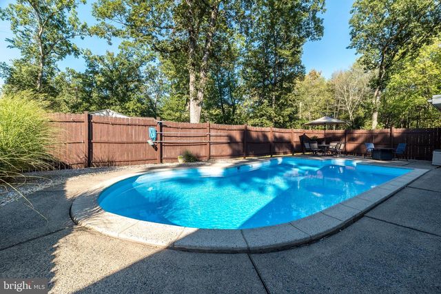 2338 BEDMINSTER RD, Perkasie, PA 18944