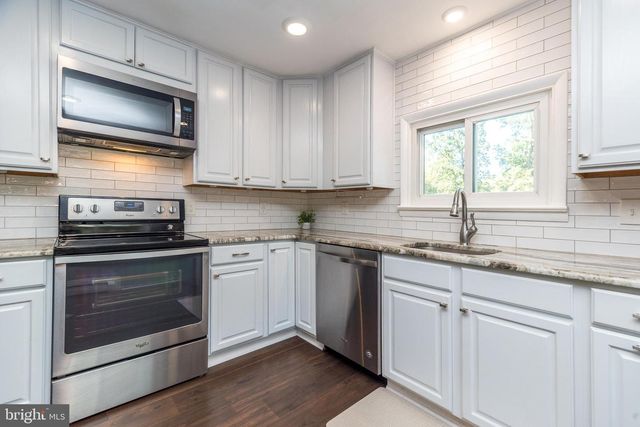 2338 BEDMINSTER RD, Perkasie, PA 18944