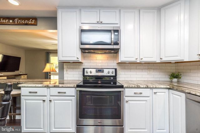 2338 BEDMINSTER RD, Perkasie, PA 18944