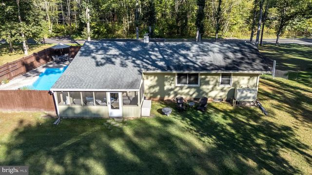 2338 BEDMINSTER RD, Perkasie, PA 18944