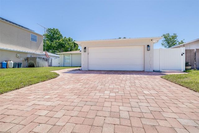 11147 LONGHILL DRIVE N, Pinellas Park, FL 33782