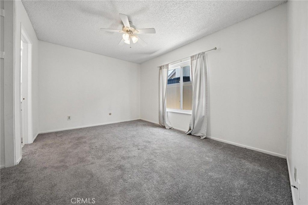 Image 11 of property listing at 25333 Via Dona Christa, Valencia, CA 91355