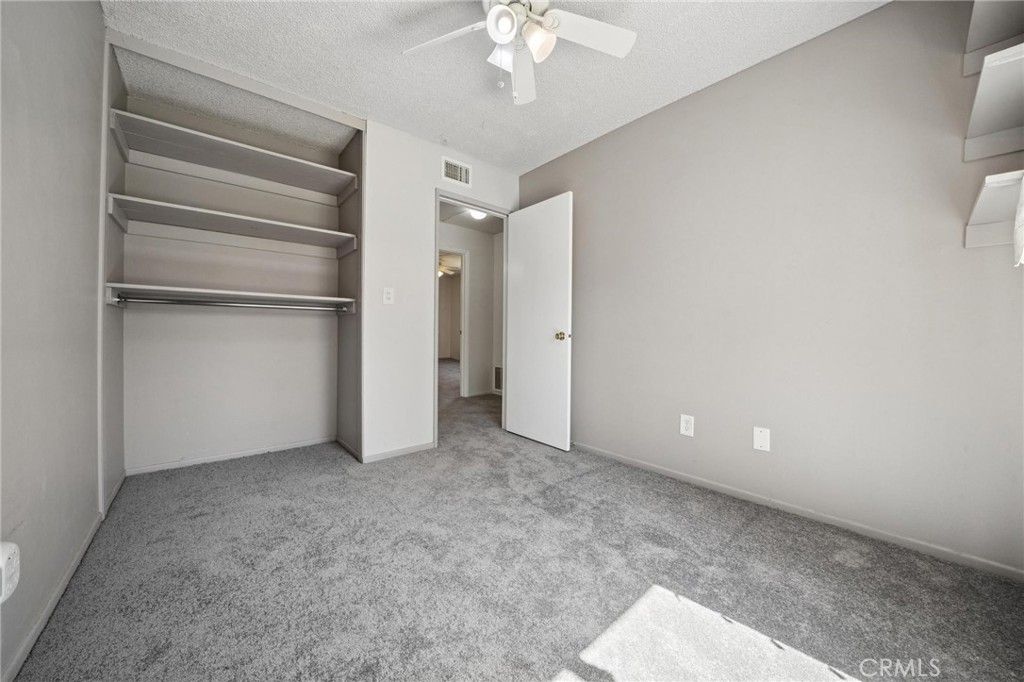 Image 16 of property listing at 25333 Via Dona Christa, Valencia, CA 91355