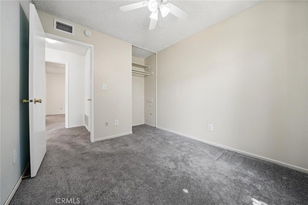 Image 18 of property listing at 25333 Via Dona Christa, Valencia, CA 91355
