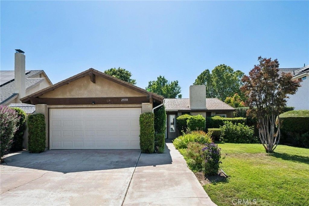 Image 2 of property listing at 25333 Via Dona Christa, Valencia, CA 91355