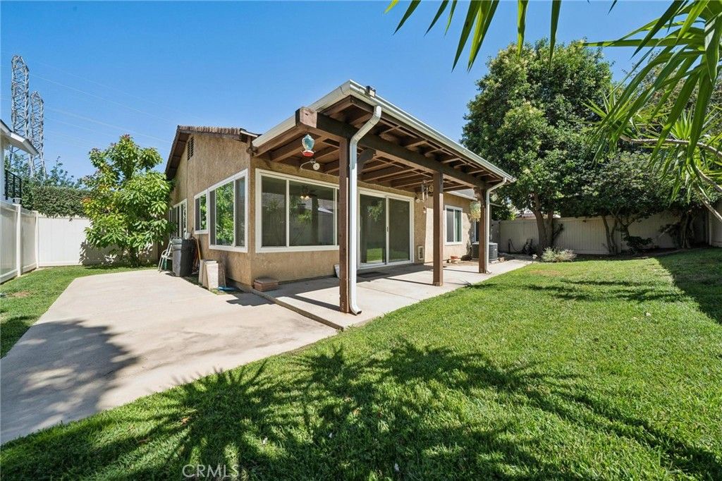 Image 23 of property listing at 25333 Via Dona Christa, Valencia, CA 91355