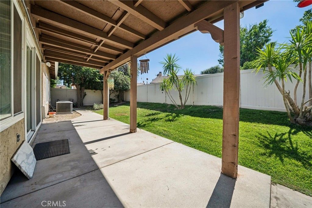 Image 25 of property listing at 25333 Via Dona Christa, Valencia, CA 91355