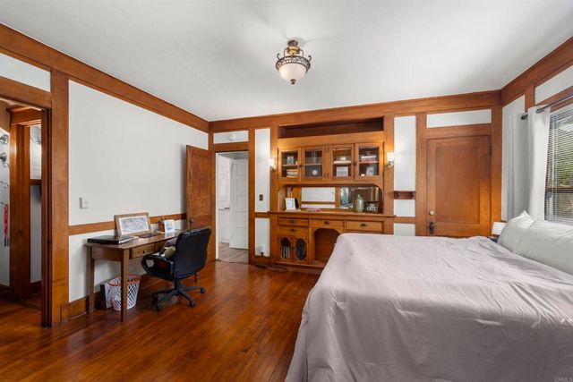 1050 Adella Avenue, Coronado, CA 92118