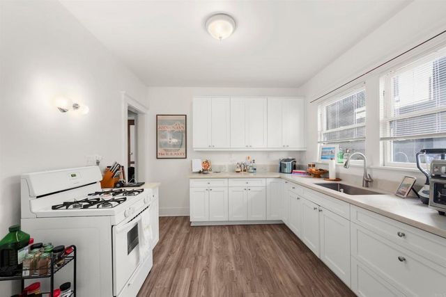 1050 Adella Avenue, Coronado, CA 92118