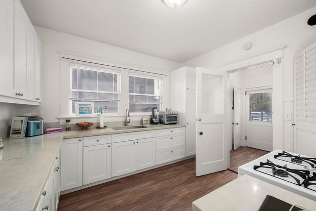 1050 Adella Avenue, Coronado, CA 92118