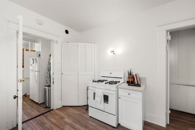 1050 Adella Avenue, Coronado, CA 92118