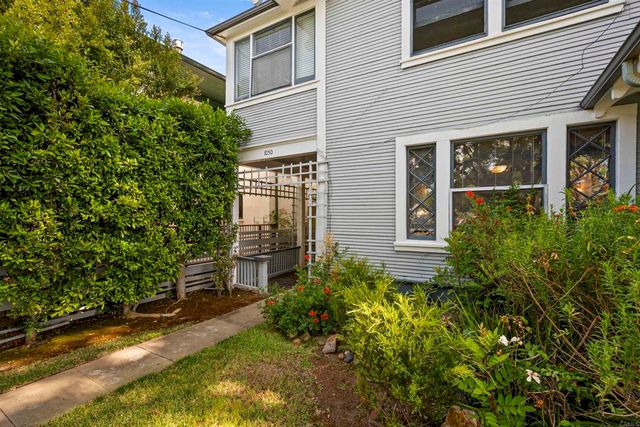 1050 Adella Avenue, Coronado, CA 92118