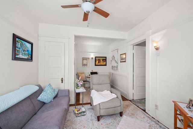 1050 Adella Avenue, Coronado, CA 92118