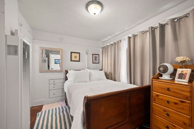 1050 Adella Avenue, Coronado, CA 92118