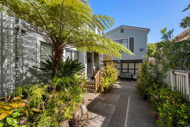 1050 Adella Avenue, Coronado, CA 92118