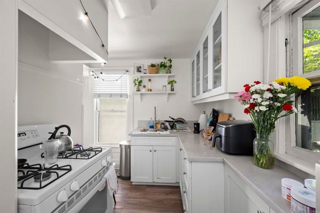 1050 Adella Avenue, Coronado, CA 92118