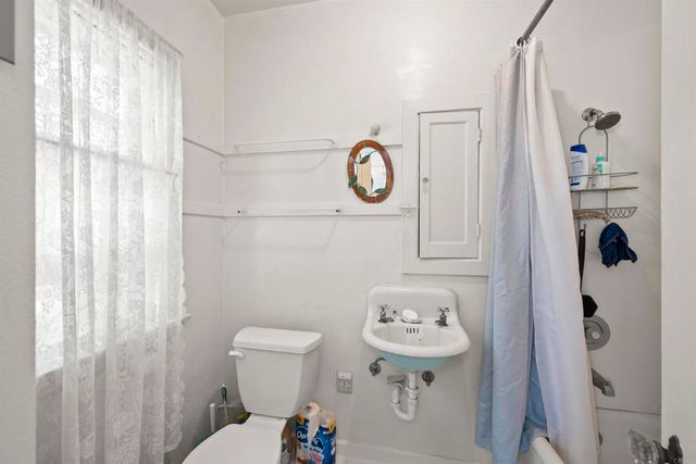 1050 Adella Avenue, Coronado, CA 92118