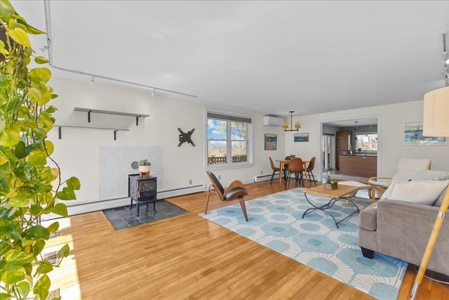 352 Colchester Ave 1, Burlington, VT 05401